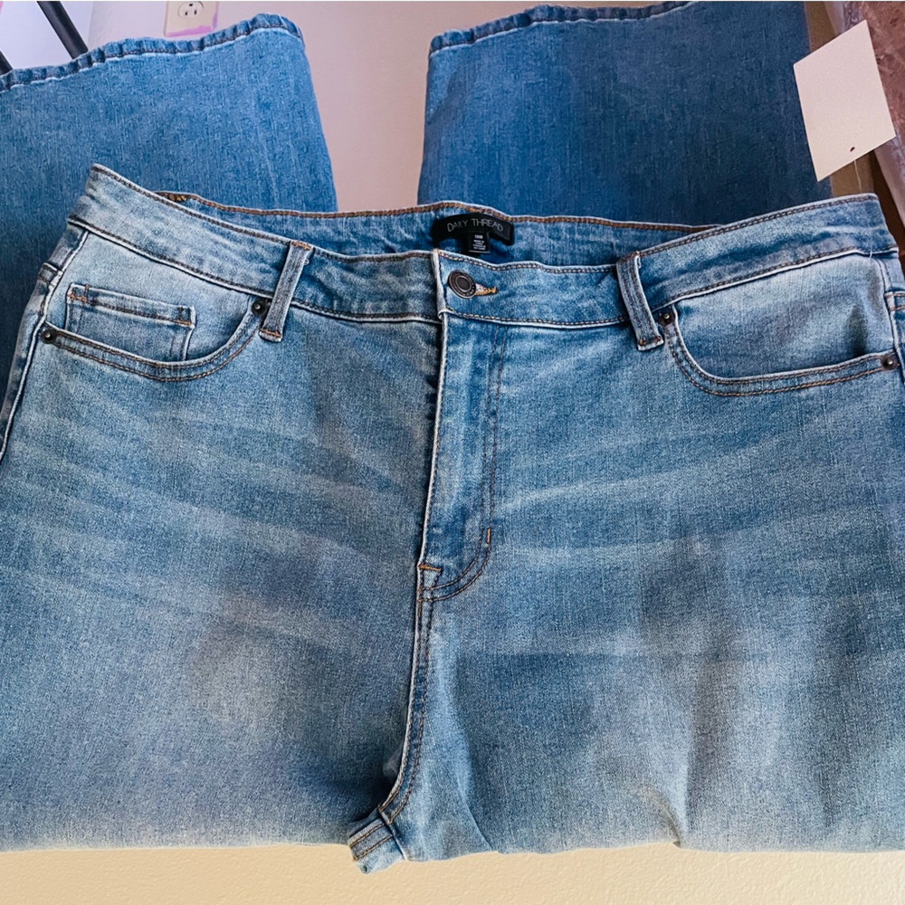 High Rise Crop Wide Leg Jeans - Picture 5 of 7